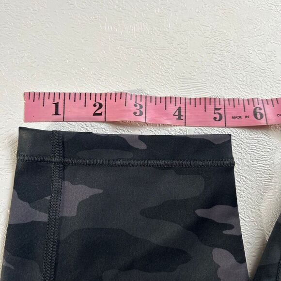 Athleta 1X Black Camo Print Leggings | High Rise Sculpting Activewear - Picture 9 of 11